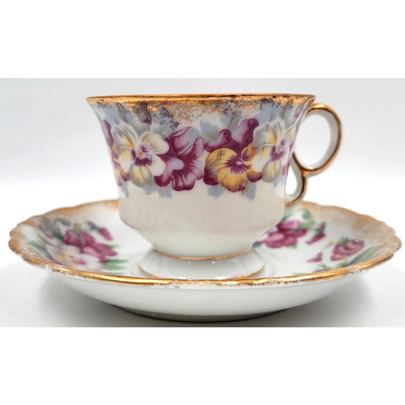 Vintage Pansy Teacup & Saucer Gold Trim Scalloped Bone China Floral 1950s - Picture 6 of 9
